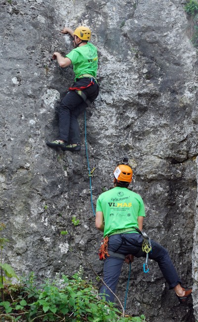 Zielone MASowe koszulki na Wzgórzu 502 (fot. wspinanie.pl)