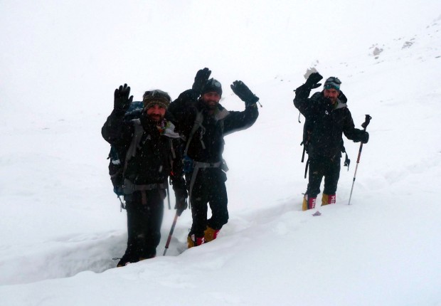 Irańczycy żegnają się z zimową Nangą (fot. alxtxikon.com)