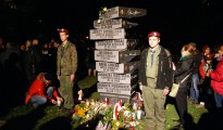 Pomnik ku czci zmarłych alpinistów w Katowicach już odsłonięty
