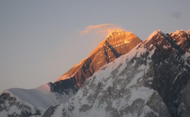 Mount Everest (fot. Alpenglow)