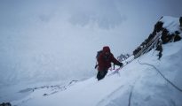 Zespół Artema Brauna i Wasilija Piwcowa na drodze przez Żebro Abruzzi (fot. K2 winter climb 2019)